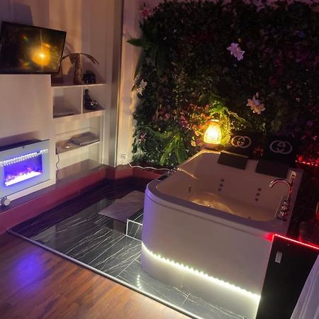Jacuzzi 9Em Leilighet Paris Eksteriør bilde